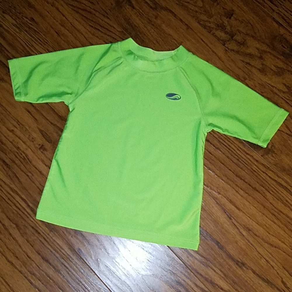 Arizona Jeans Company lime green t-shirt